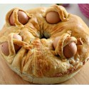 Casatiello napoletano torta rustica tipica pasquale